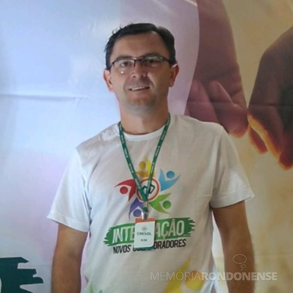 || Élcio Heidrich que assumiu a gerência da agência da Cresol Integração, da cidade de Mercedes, em começo de julho de 2023.
Imagem: Acervo pessoal - FOTO 33 -