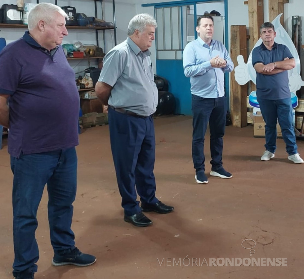|| Posse de Anderson Loffi, como diretor geral da SAAE de Marechal Cândido Rondon, em setembro de 2023.
Da esquerda à direita: Ilário Hofstaeter (vice-prefeito), engenheiro civil Vitor Giacobbo, ex-diretor geral da autarquia; Anderson Loffi, e Jefferson Dahmer que assumiu como diretor tecnico operacional da citad auatarquia, em começo de setembro de 2023.
Imagem: Acerco Imprensa - PM MCR - FOTO 33 -
