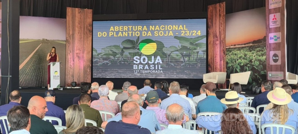 || Abertura Nacional do Plantio da Soja - Safra 2023/2024, em Jaciara (MS), em final de setembro de 2023.
Imagem: Acervo Jornal do Patrocínio - FOTO 23 -