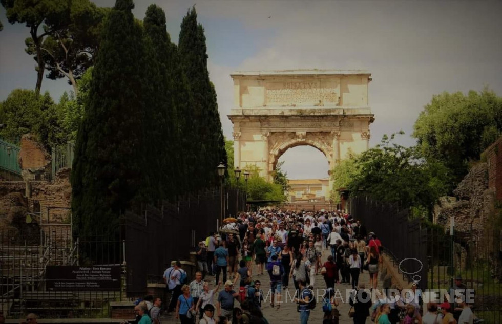 || Arco de Tito em Roma. O general Tito liderou o exército romano na conquista de Jerusalém no ano 70. Flávio Josefo, o filho de Matias, viveu seus últimos dias nesta cidade.
Imagem: Acervo pessoal do autor e anexada ao texto compartilhado - FOTO 27 -