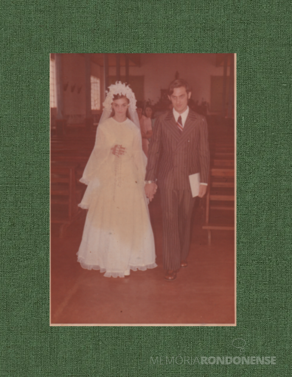 || Jovens Elenita Salete Foppa e Harto Viteck que se casaram em dezembro de 1974.
Imagem: Acervo da Família - FOTO 6 - 