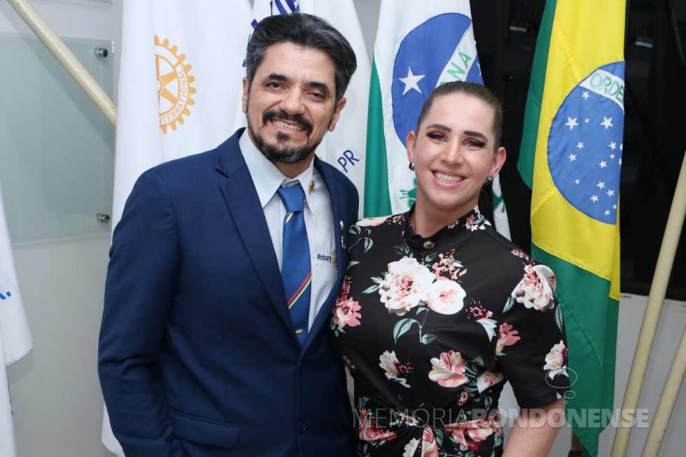 || Gerciney Gomes Ramos, presidente do Rotaru Clube 25 de julho com a presidente eleita Caroline Katiuscia Krummenauer para a gestão 2025/2026, em novembro de 2023.
Imagem: Acervo de Gercineu Gomes Ramos - FOTO  20 -