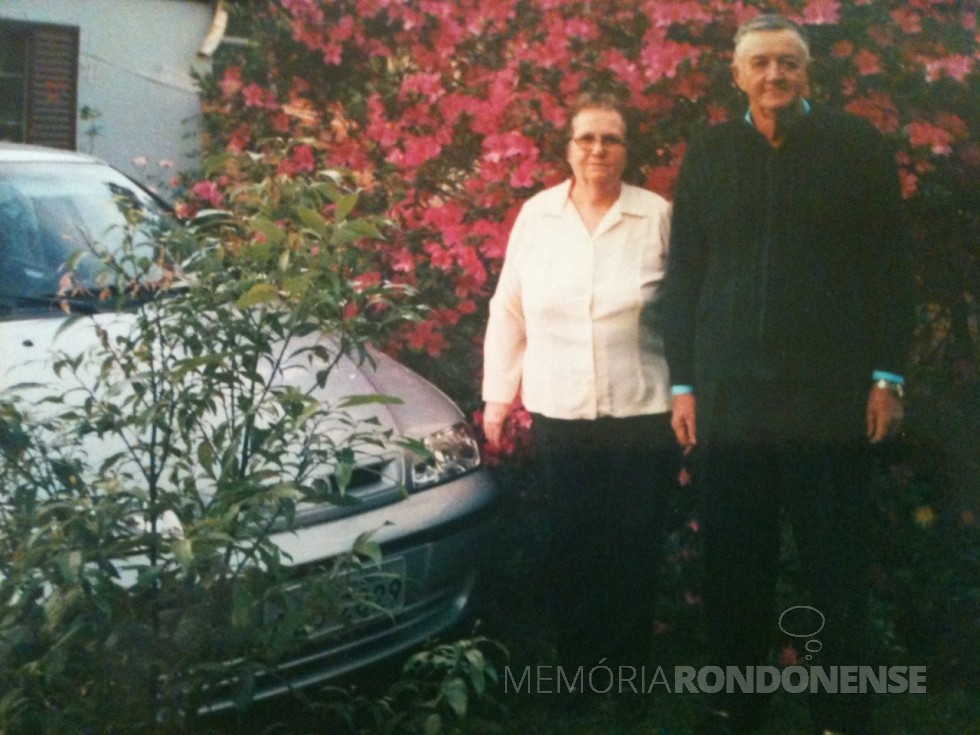 || Pioneiro rondonense Remy von Mühlen com a esposa Elly Elga, ele falecido em abril de 2005.
Imagem: Acervo Elsidia von Mülen - FOTO 15 - 