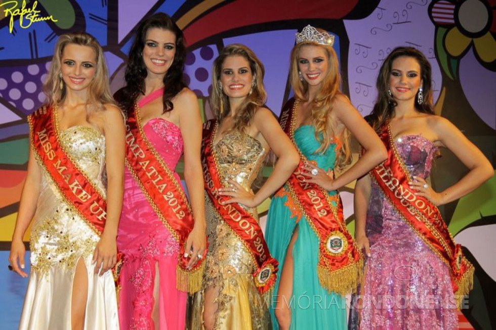 || Soberanas do concurso Miss Marechal Cândido Rondon 2012. Da esquerda à direita: Andréia Regina Packer (Miss Make Up), Evelyn Caroline dos Santos ( Miss Simpatia), Zorzia Camila da Silva (III Miss Rondon), Rafaeli Ringnberg (Miss Rondon 2012 e MelhorTraje) e Juliete Bruxel Armanje (II Miss Rondon e Miss Silueta).
Imagem: Acervo e crédito do rondonense Rafael Orlando Sturm - FOTO 5 -