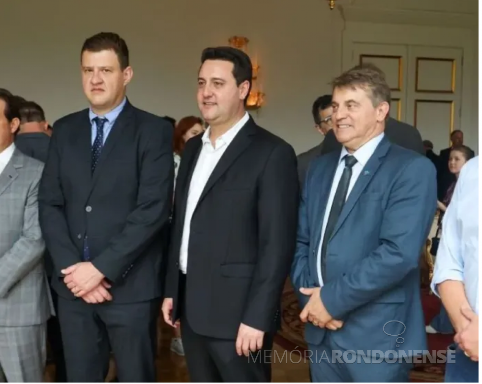 || Empresário toledano Victor Donaduzzi (e) que recebeu a comenda