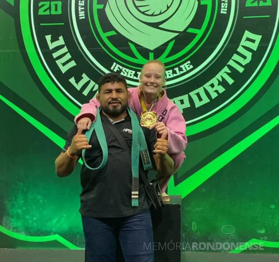 || Atleta rondonense Isabella Zarichta Scheidt com a medalha de campeão mundial, prêmio conquistado em começo de dezembro de 2023.
Imagem: Acervo Imprensa PM-MCR - FOTO 20 -