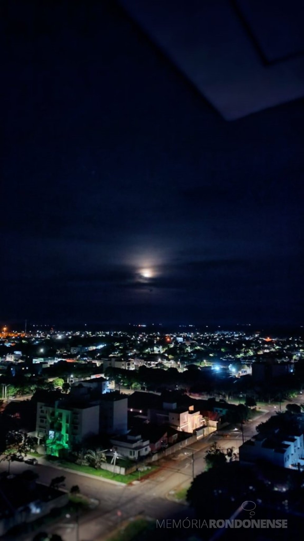 || Nascer da lua em 30 de novembro de 2023 clicado desde o Bairro Vila Industrial, na cidade de Toledo (PR).
Fotografia feita pelo rondonense Marcos Vinicius Fediuk - FOTO 28 - 