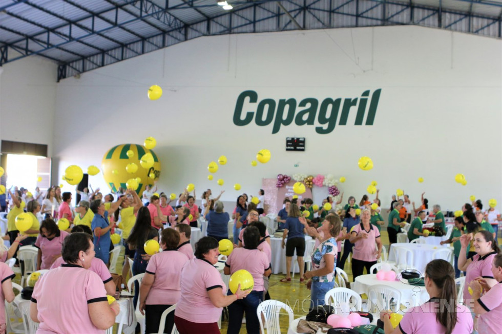 || Presenças femininas no Encontro Anual da ACFC, em outubro de 2023.
Imagem: Acerco Comunicação Copagril - FOTO 31 - 