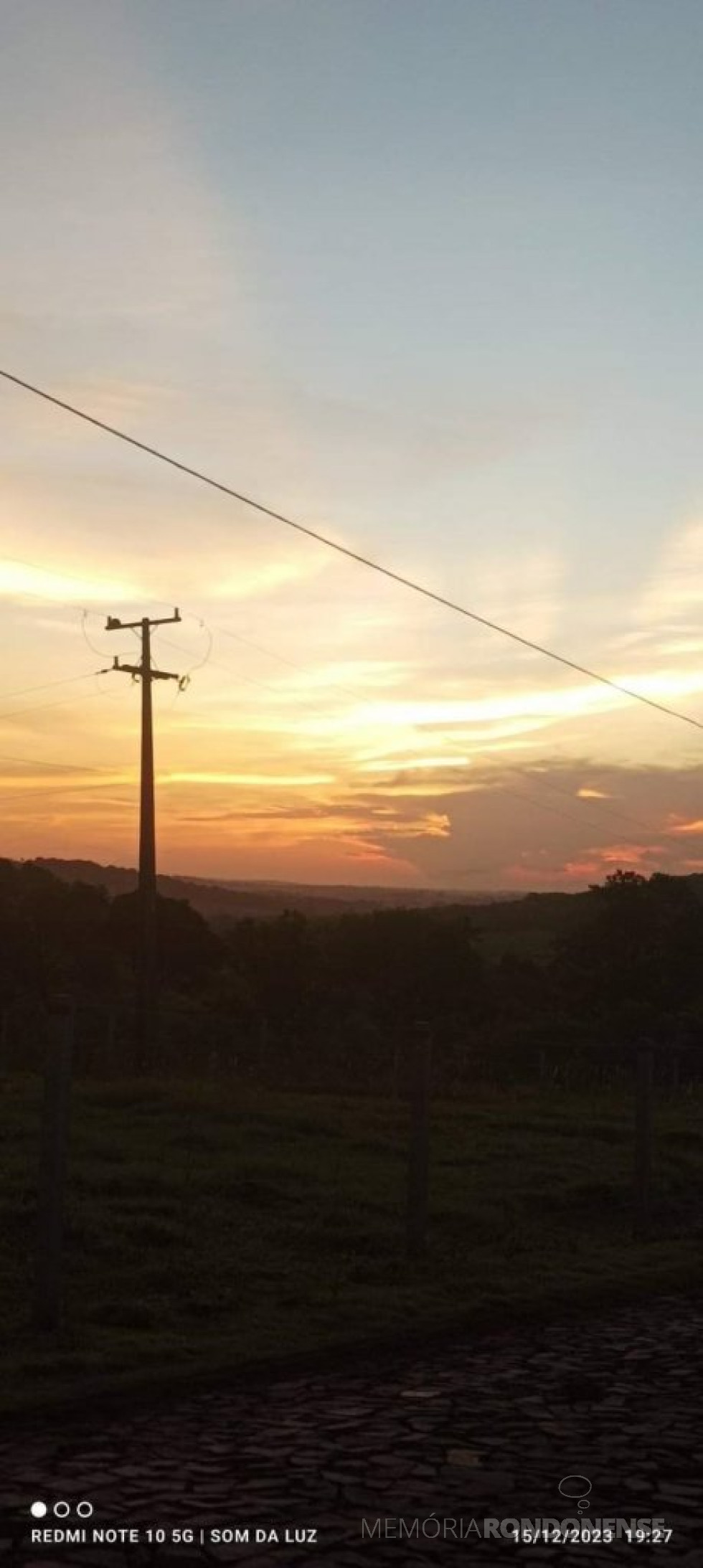 || Final da tarde na cidade de Marechal Cândido Rondon em 15 de dezembro de 2023.
Imagem: Acervo e crédito de Valdemir José Sonda - FOTO 24 -