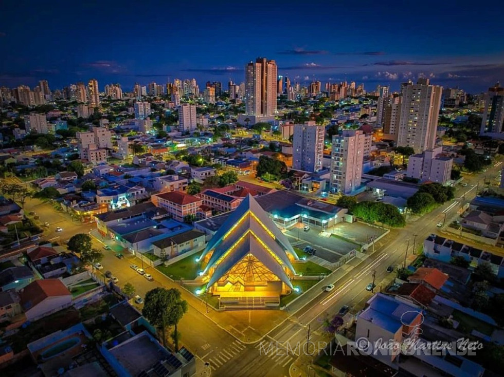 || Entardecer na cidade de Cascavel em 27 de janeiro de 2024, com destaque para a Paróquia Nossa Senhora de Fátima, no Bairro Cancelli.
Imagem: Acervo e crédito João Martins Neto/ Cascavel Paraná em Fotos/ Facebook - FOTO 31 - 