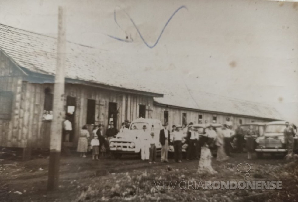 || Primeiro local de residência do casal Elli e Nelson Hack, ao chegarem de mudança em General Rondon (hoje Marechal Cândido Rondon), em julho de 1951.
Imagem: Acervo Janete Hack - FOTO 14 - 