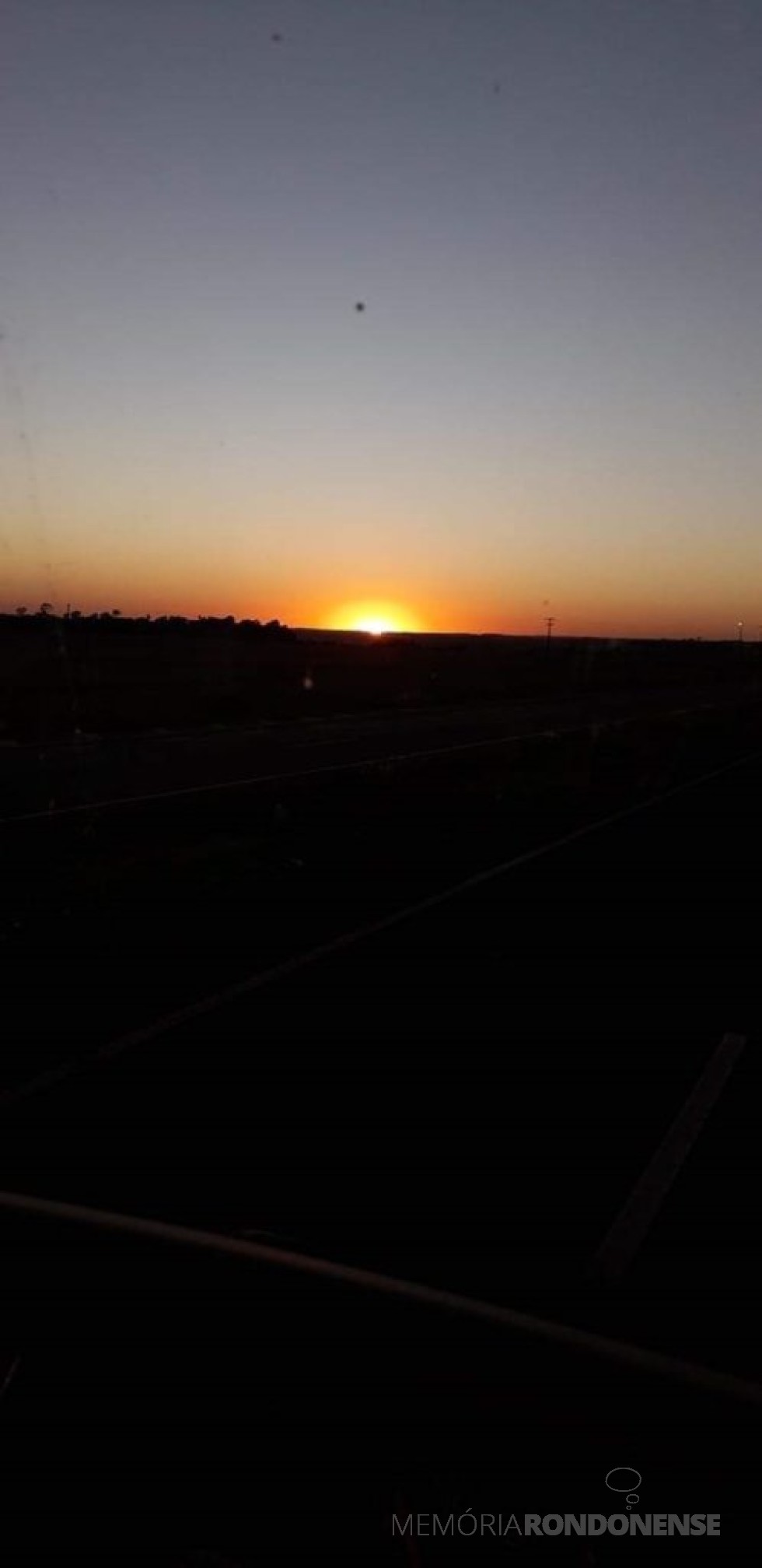 || Pôr do sol em Marechal Cândido Rondon, em 12 de março de 2024.
Imagem: Acervo e crédito de Loreni Salete Zuze - FOTO 25 - 