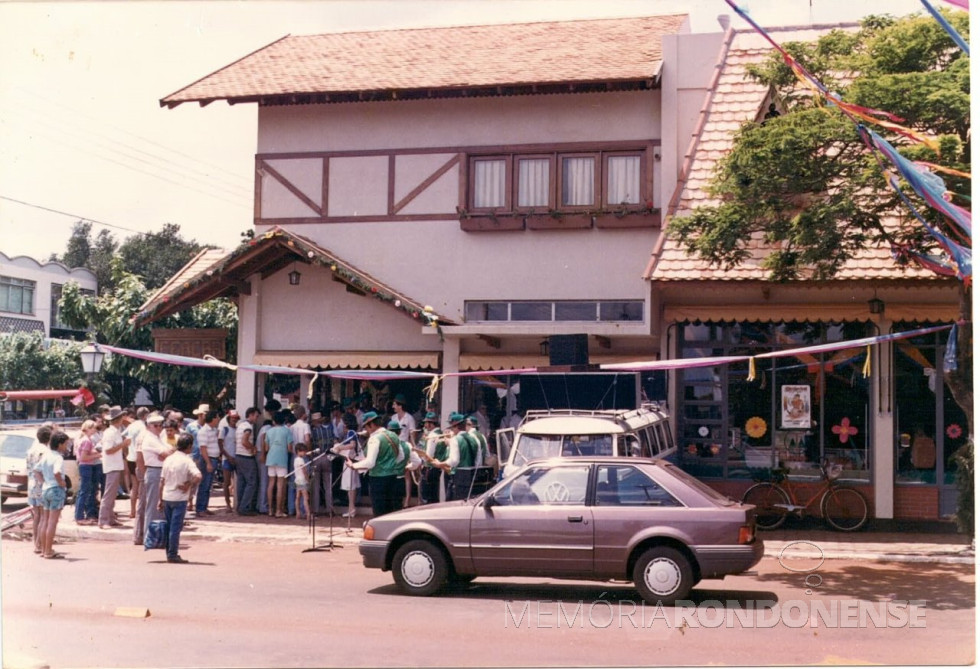 || Solenidade de inauguração das novas instalações da CERCAR, em março de 1987.
Imagem: Acervo da cooperativa - FOTO 8 -