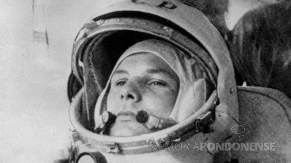 || Cosmonauta russo Yuri Gagarin que realizou a primeira viagem humana ao espaço sideral, em abril de 1961.
Imagem: Acervo BBC News - FOTO 9 -