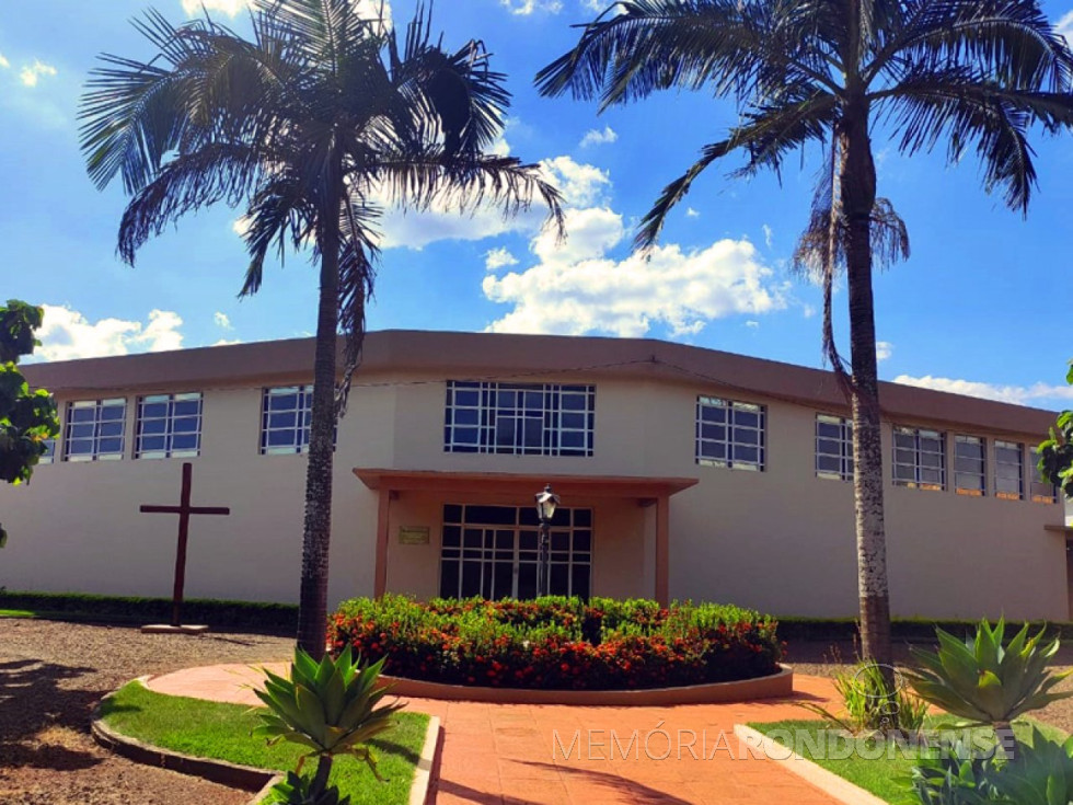 || Matriz Santa Margarida, da sede distrital rondonense de Margarida, paróquia criada em abril de 1978.
Imagem: Acervo Revista Cristo Rei (2024) - FOTO 2 - 