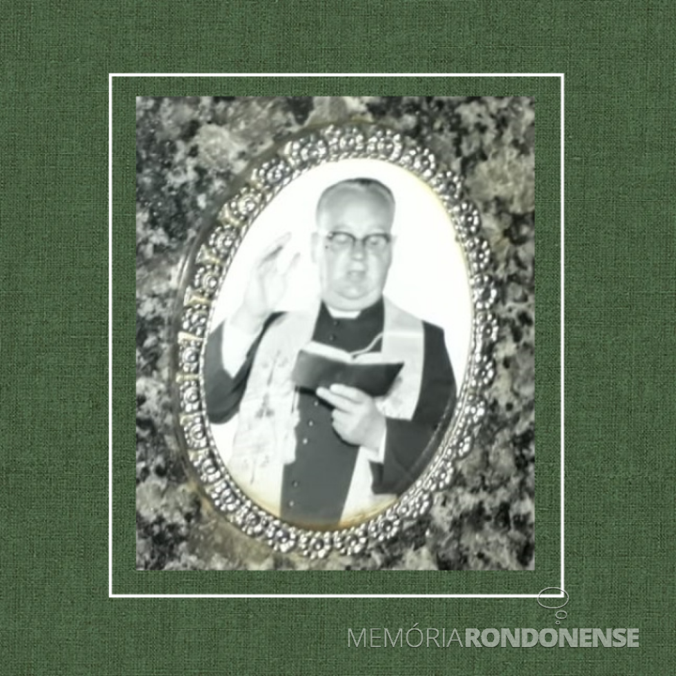 || Padre Vitoldo Kosicki que assumiu como 1º pároco da Paróquia Santa Margarida, em maio de 1978.
Imagem: Acervo Projeto Memória Rondonense - crédito padre José Emanuel Beffa - FOTO 3 -