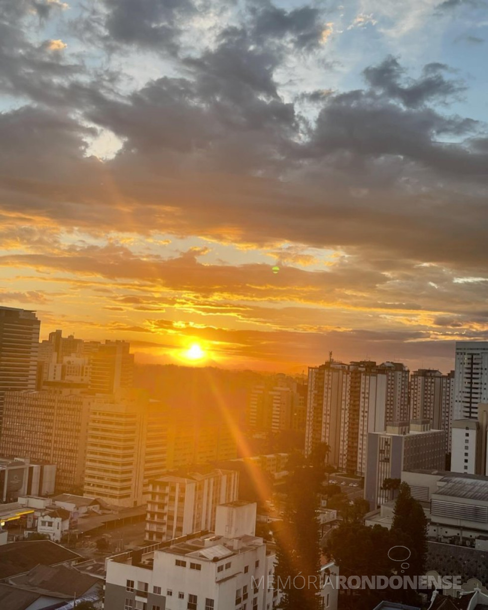 || Nascer do sol na Capital Paranaense, em 09 de maio de 2024.
Imagem: Acervo e crédito de Alita Rusch - FOTO 14 -