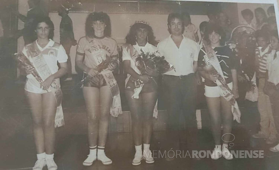|| Soberanas da 2ª Olimpíada Interna da Copagril, eleitas em final de abril de 1986.
Imagem: Acervo Cirley Smaniotto Fuchs - FOTO 21 -