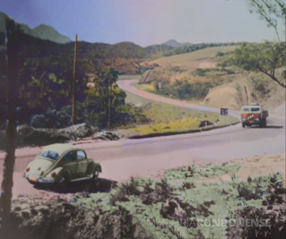 || Trecho rodoviário de Curitiba a Paranaguá, na década de 1960.
Imagem: Acervo Werner Keifer - FOTO 6 -