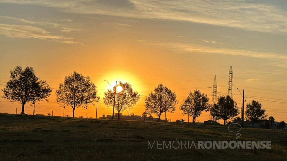 || Pôr do sol na região da cidade de Cascavel (PR), em 22 de maio de 2024.
Imagem: Acervo e créditto de Ailson Santos/Tarobá - FOTO 20 -