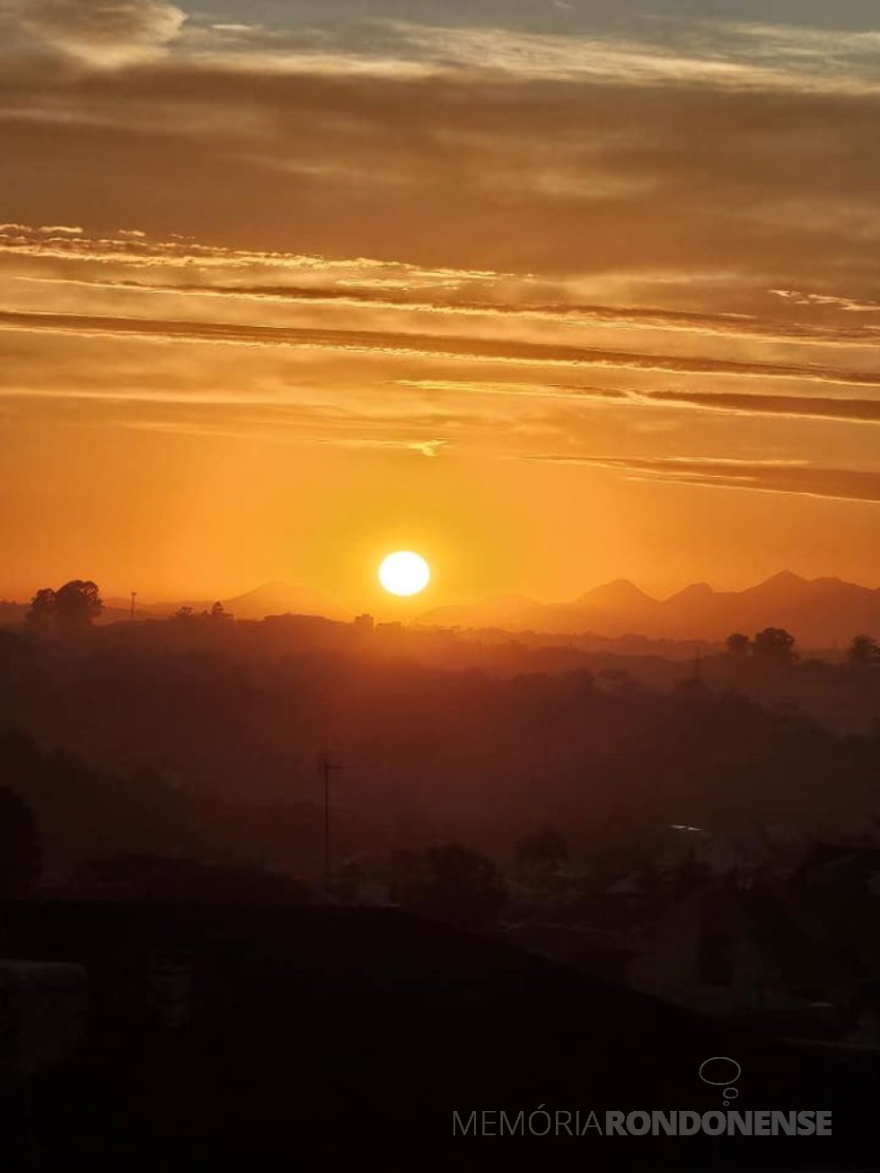 || Amanhecer na cidade de Curitiba, em 20 de junho de 2024.
Imagem: Acervo Angelyna Kierdel - FOTO 34 -