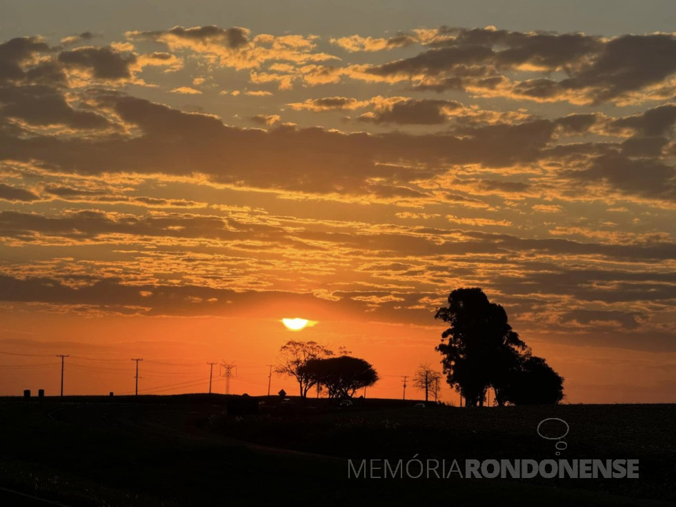 || Pôr do sol na região da cidade de Cascavel, em 15 de junho de 2024.
Imagem: Acervo e crédito Ailton Santos/Tarobá - FOTO 31 -