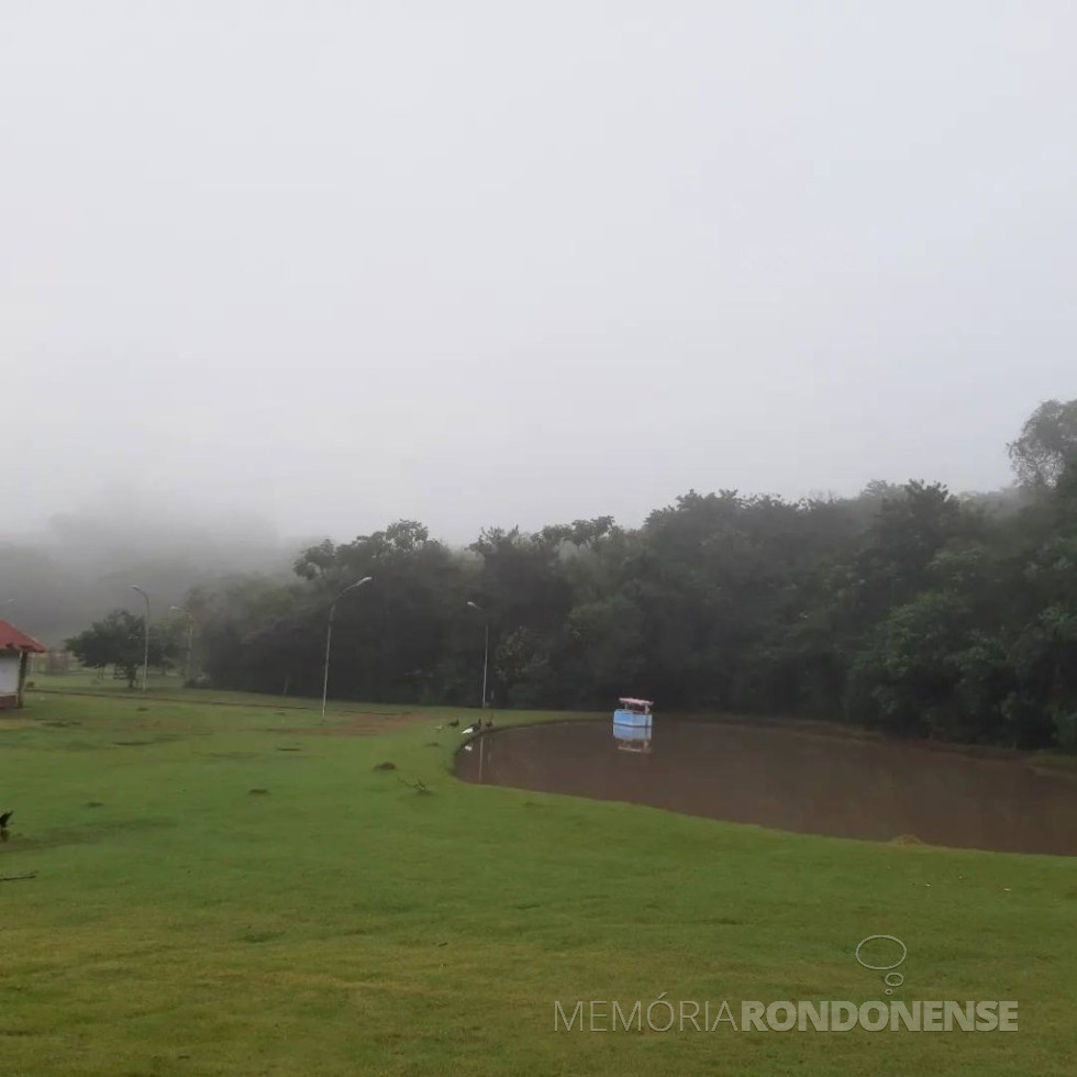 || Amanhecer na cidade de Marechal Cândido Rondon, com presença de nebulosidade, junto ao Parque Ecológico Rodolfo Rieger, em 26 de junho de 2024.
Imagem: Acervo e crédito da rondonense Eliana Helena Loch - FOTO 22 -