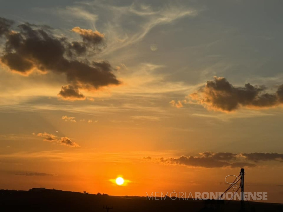 || Pôr do sol na região da cidade de Cascavel (PR), em 06 de junho de 2024.
Imagem: Acervo e crédito de Ailton Santos / Tarobá Cascavel / Facebook - FOTO 20 -