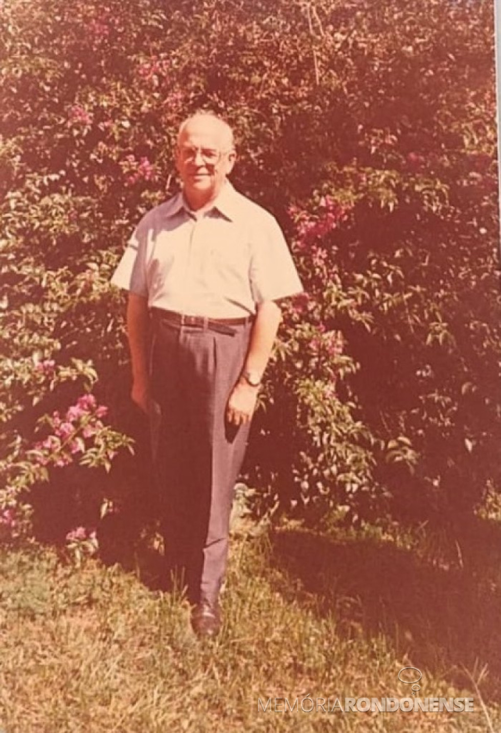 || Padre Wolfgang Stammler que assumiu como paróco da Paróquia Nossa Senhora da Glória, de Quatro Pontes, em junho de 1967.
Imagem: Acervo Projeto Memória Rondonense - FOTO 14 -