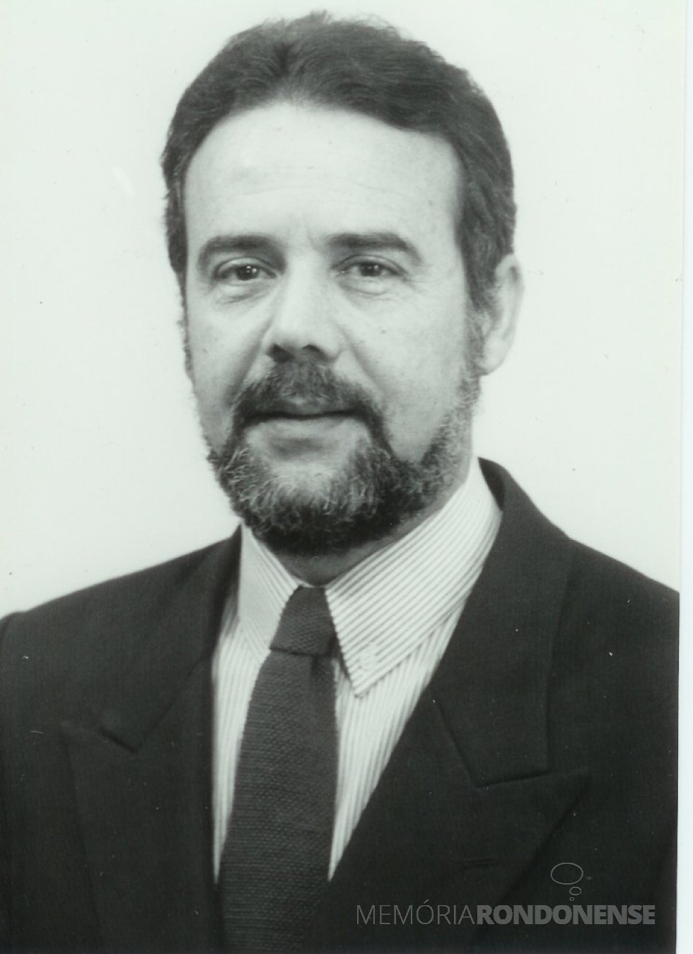 || Francisco Gomide, mantido como diretor geral brasileiro da Itaipu Binacional pela presidente Itamar Franco, em julho de 1994. 
Imagem: Acervo Solange Maueler Gomide - FOTO 16 -