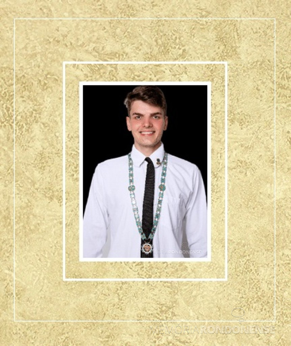 || Jovem rondonense Dhieison Giovani Gruhn, empossado com mestre conselheiro nacional da Ordem DeMolay, em começo de julho de 2021.
Imagem: Acervo pessoal - FOTO 17 -