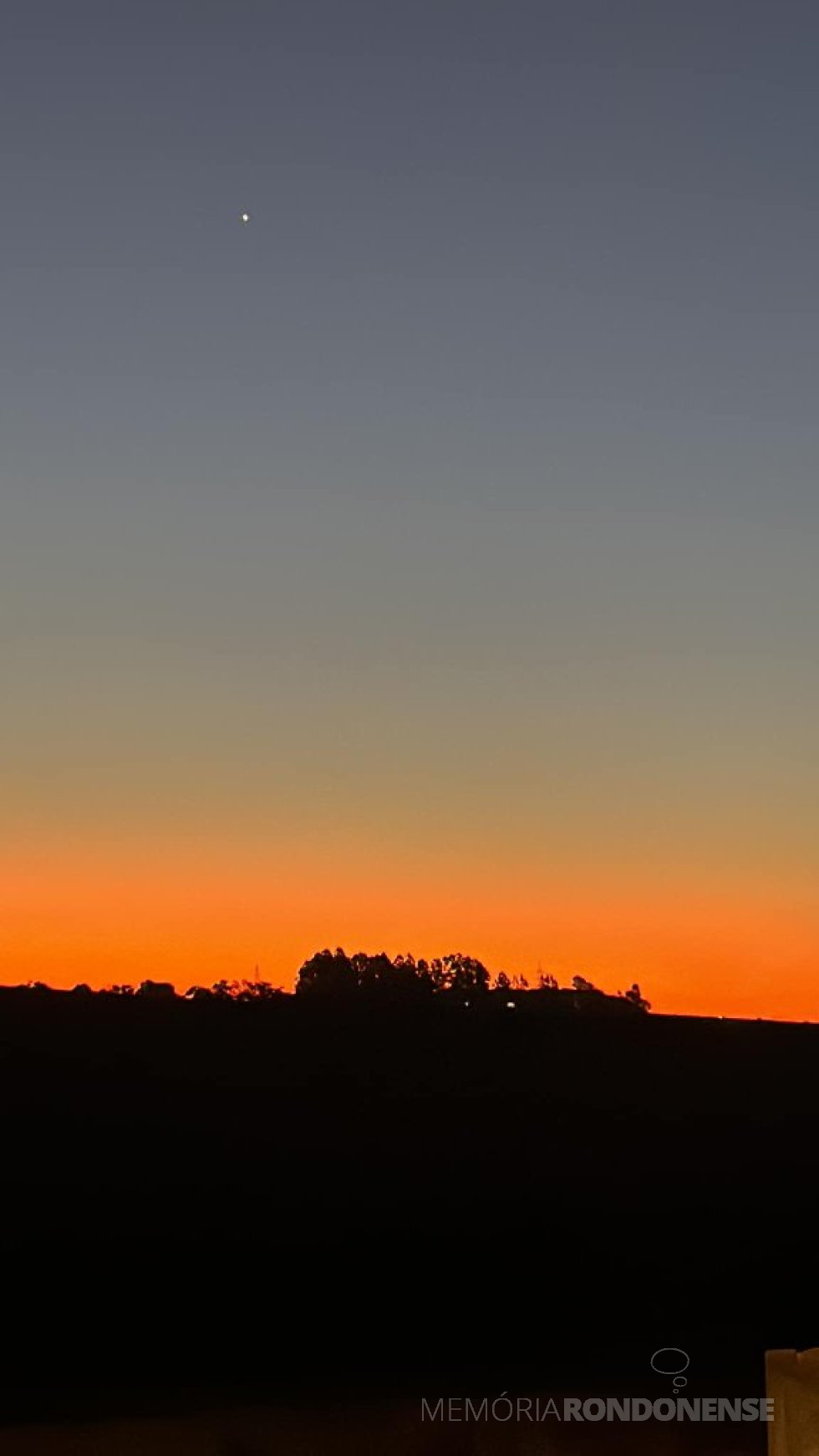 || Poente na cidade de Cascavel (PR), em 23 de agosto de 2024.
Imagem: Acervo e crédito Aílton dos Santos / Tarobá Cascavel / Facebook - FOTO 31 -