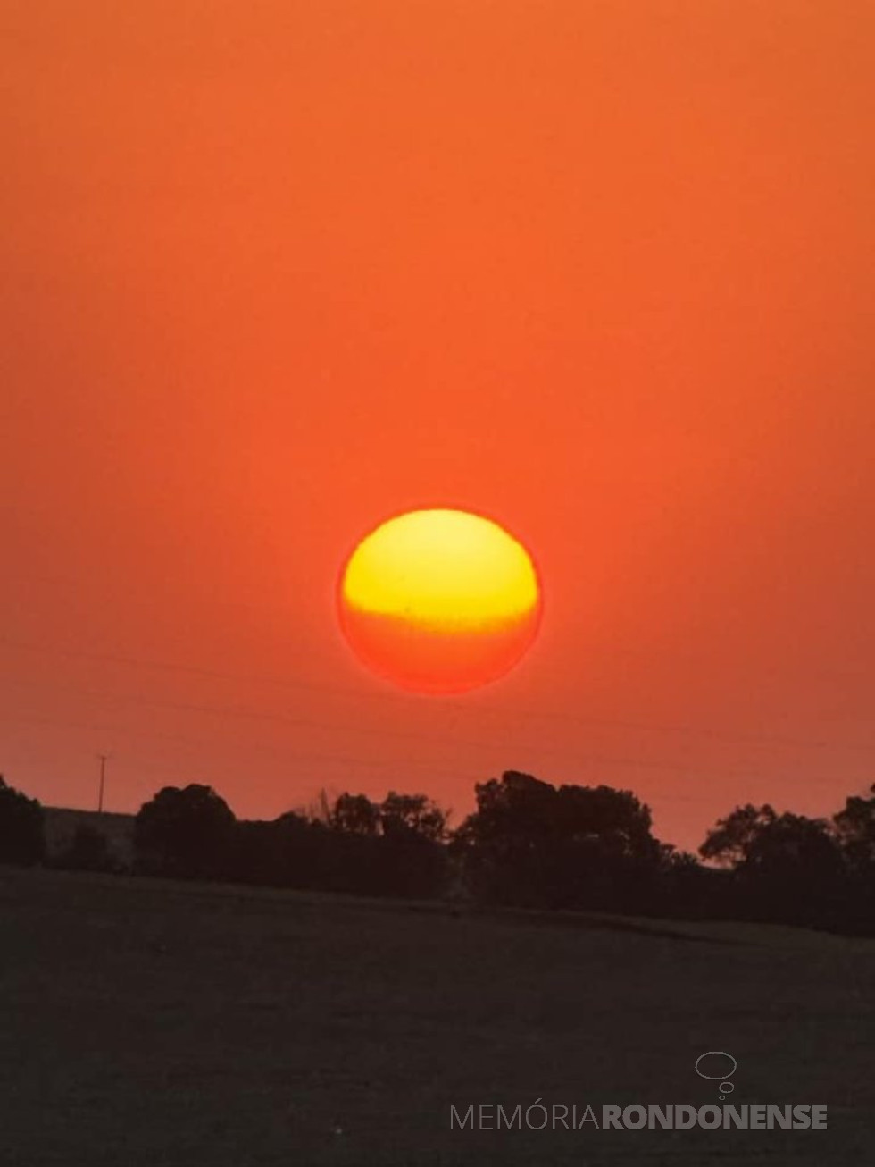 || Pôr do sol na região da cidade de Cascavel (PR), em 21 de agosto de 2024.
Imagem: Acervo e crédito de Aílton Santos / Tarobá Cascavel / Facebook - FOTO 23 -