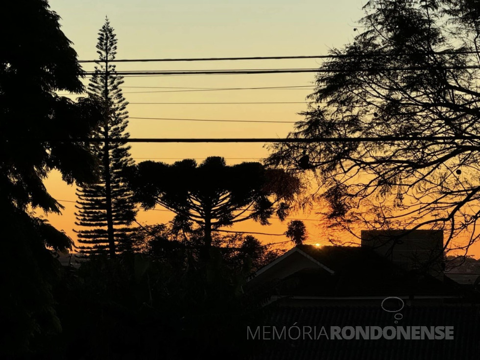|| Anoitecer na cidade de Cascavel (PR), em 16 de setembro de 2024.
Imagem: Acervo e crédito Aílton Santos / Tarobá Cascavel / Facebook - FOTO 31 -