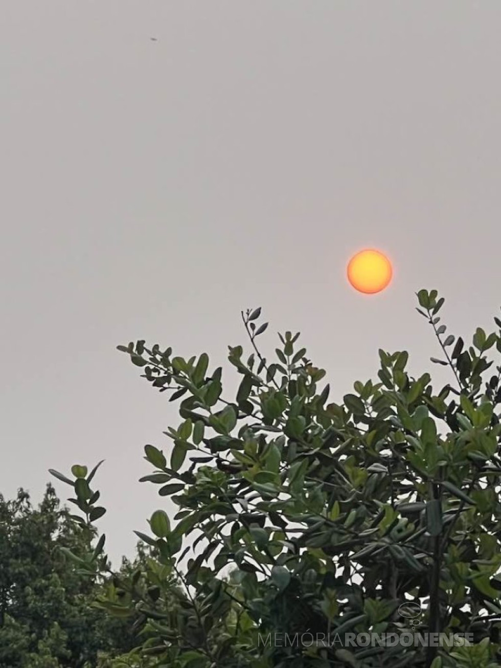 || Entardecer na cidade de Marechal Cândido Rondon, em 22 de setembro de 2024.
Imagem: Acervo do rondonense Romito Graebin - FOTO 31 -