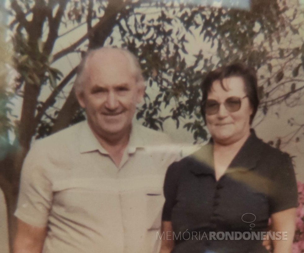 || Pioneira Margarida Feiden com o esposo José Roberto Feiden, ela falecida em final de Maio de 2006.
Imagem: Acervo Alberto Feiden - FOTO 11 -