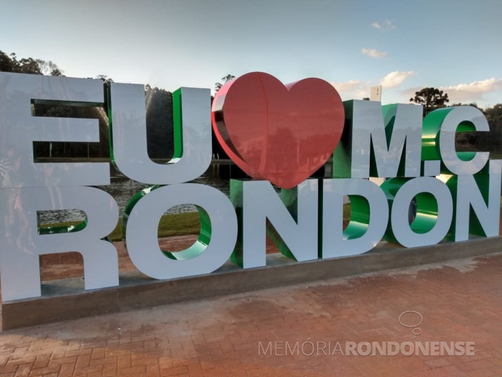 || Letreiro atrativo no Parque da Lazer Rodolfo Rieger, instalado em julho de 2019.
Imagem: Acervo Imprensa da PM-MCR - FOTO 27 -