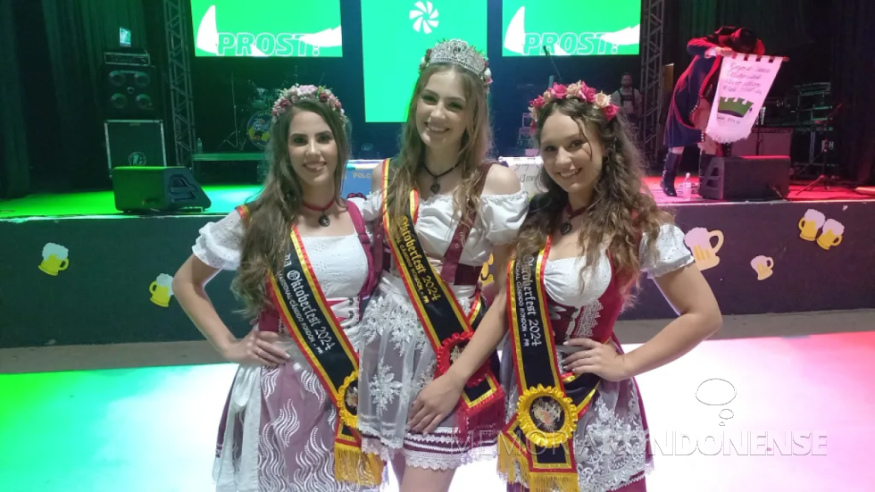 || Soberanas da Oktoberfest 2024 de Marechal Cândido Rondon; Rainha, Jaqueline Daniela Wundrak; Milena Gabriela Griep, 1ª princesa; e Ana Carolina Bade Zimmermann, 2ª princesa.
Imagem: Acervo CCO Oktoberfest - FOTO 27 -