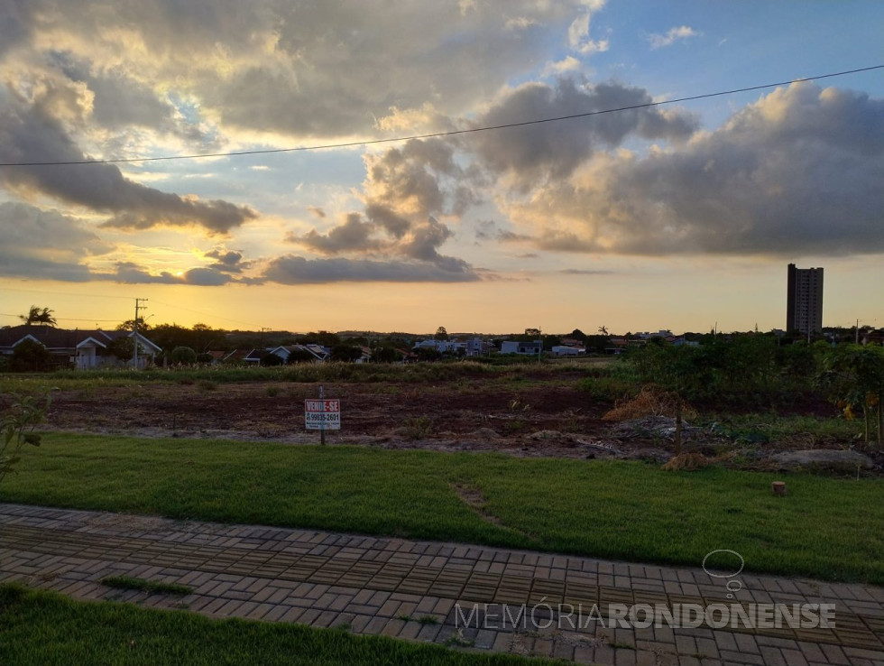 || Pôr do sol em Marechal Cândido Rondon, em 22 de novembro de 2024, desde o Bairro Ana Paula.
Imagem: Acervo e crédito do rondonense Matias Graff - FOTO 26 -
