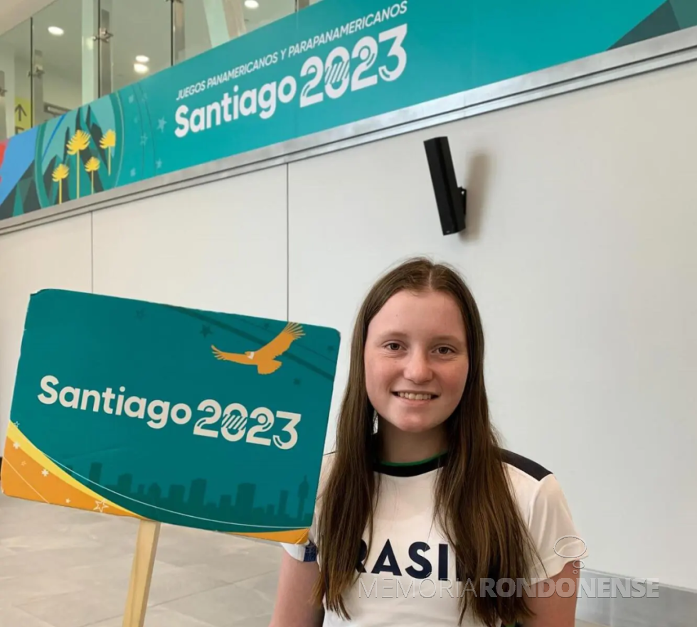 || Atleta rondonense Kauana Beckenkamp recebida por Marcio Andrei Rauber, prefeito municipal de Marechal Cândido Rondon, em novembro de 2023.
Imagem: Acervo O Presente - FOTO 25 -