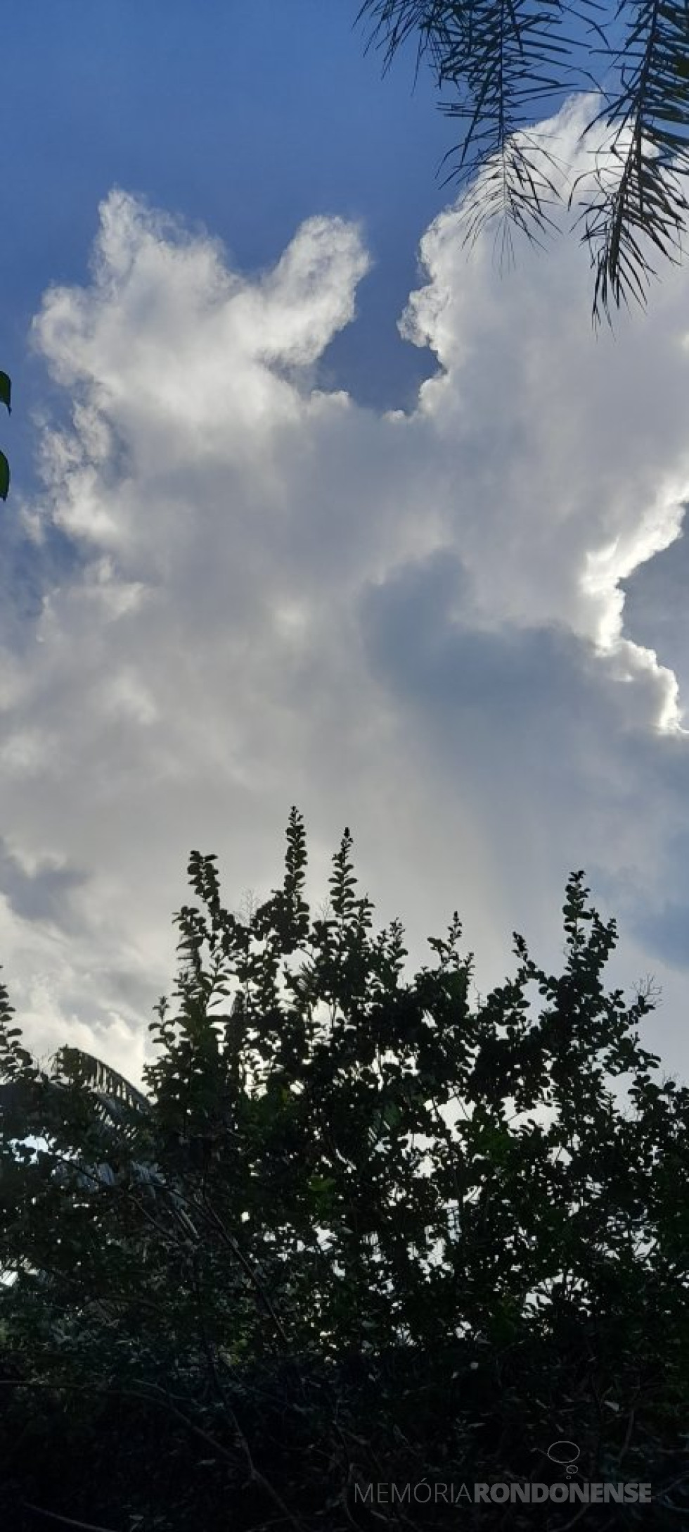 || Avistamento de formação de nuvens