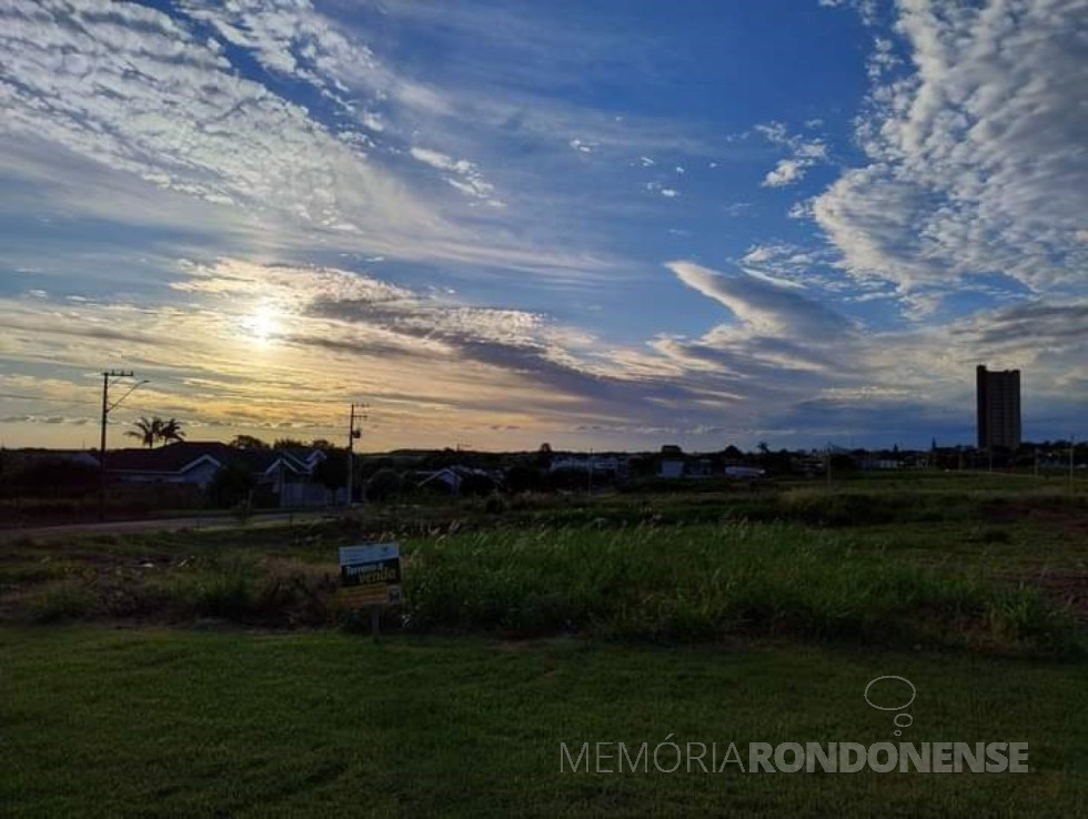 || Põr do sol na cidade de Marechal Cândido Rondon, clciado desde o Bairro Ana Paula, pelo rondonense Matias Graff - FOTO 26 -