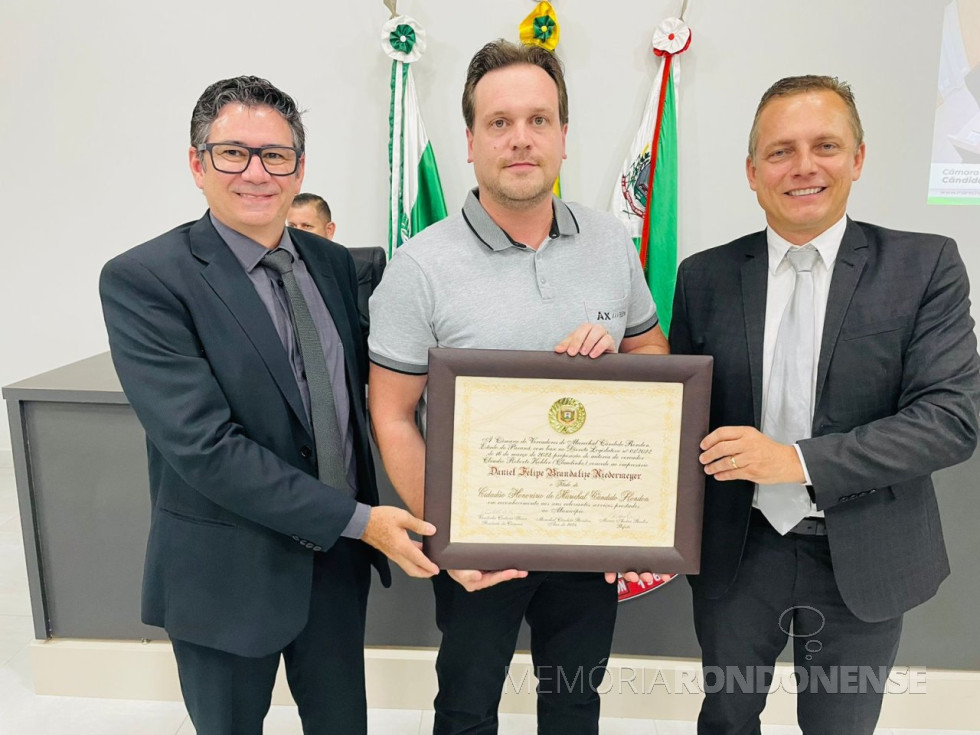 || Empresário Daniel Felipe Brandalize Niermayer recebendo o título de