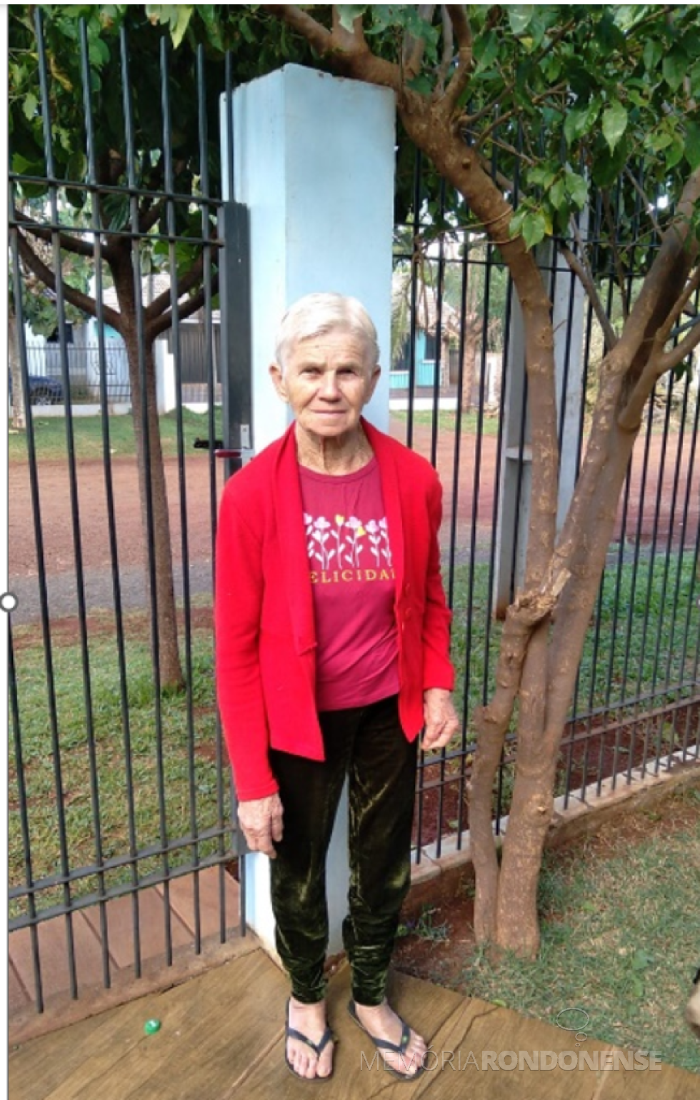 || Pioneira rondonense Ida (nascida Bespalec) Wasem que chegou de mudança em Marechal Cândido Rondon, em agosto de 1963.
Imagem: Acervo da professora e pesquisadora Reni Wachholz Ringenberg - FOTO 7 -