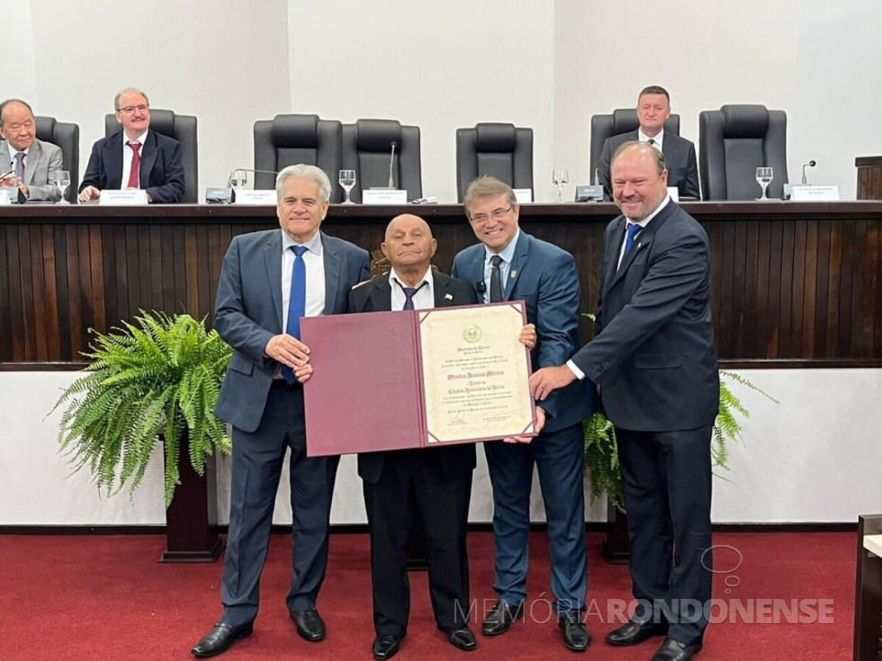 || Octacilio Ananias Moreno, agraciado com o título de