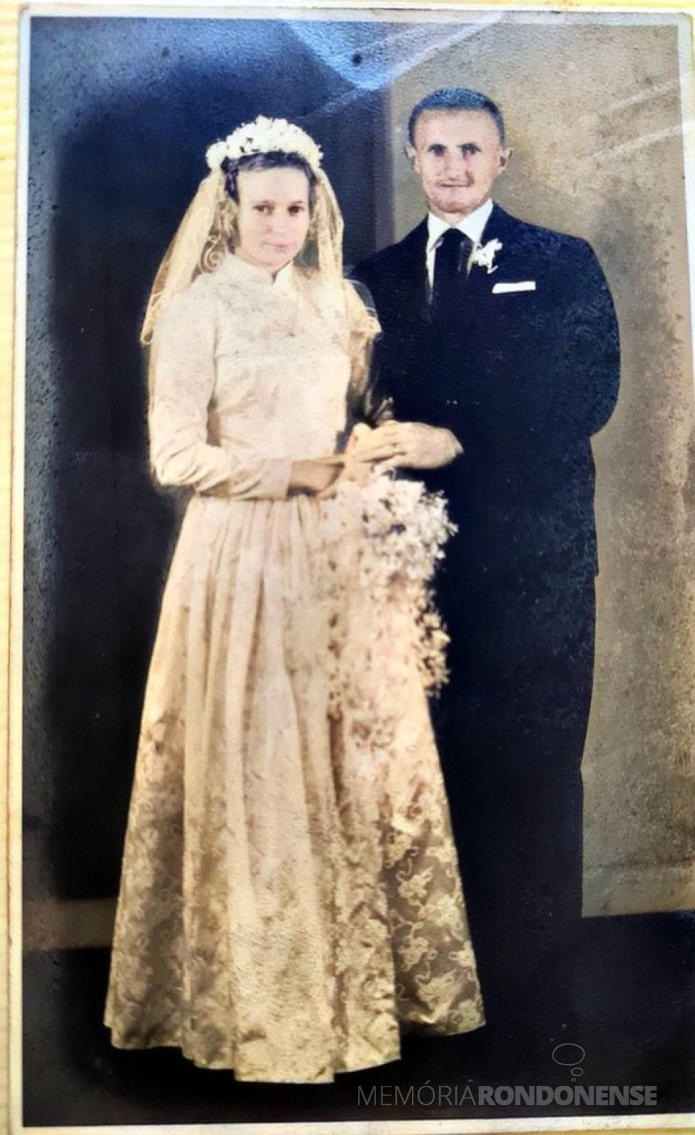 || Noivos Amália Herrmann e Willy Mülling que casaram-se em março de 1964.
Imagem: Acervo de Adriano Mülling - FOTO 13 -