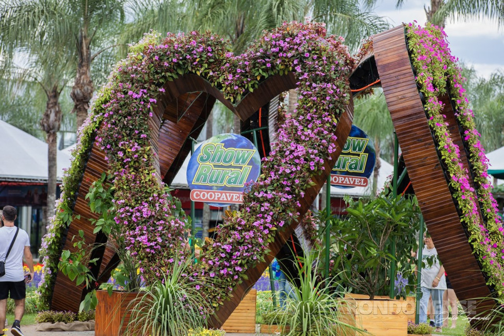 || Outro clique  do jardim do Show Rural 2025.
Imagem: Acervo e crédito do fotógrafo e professor cascavelense Julio Szymanski - FOTO 30 -