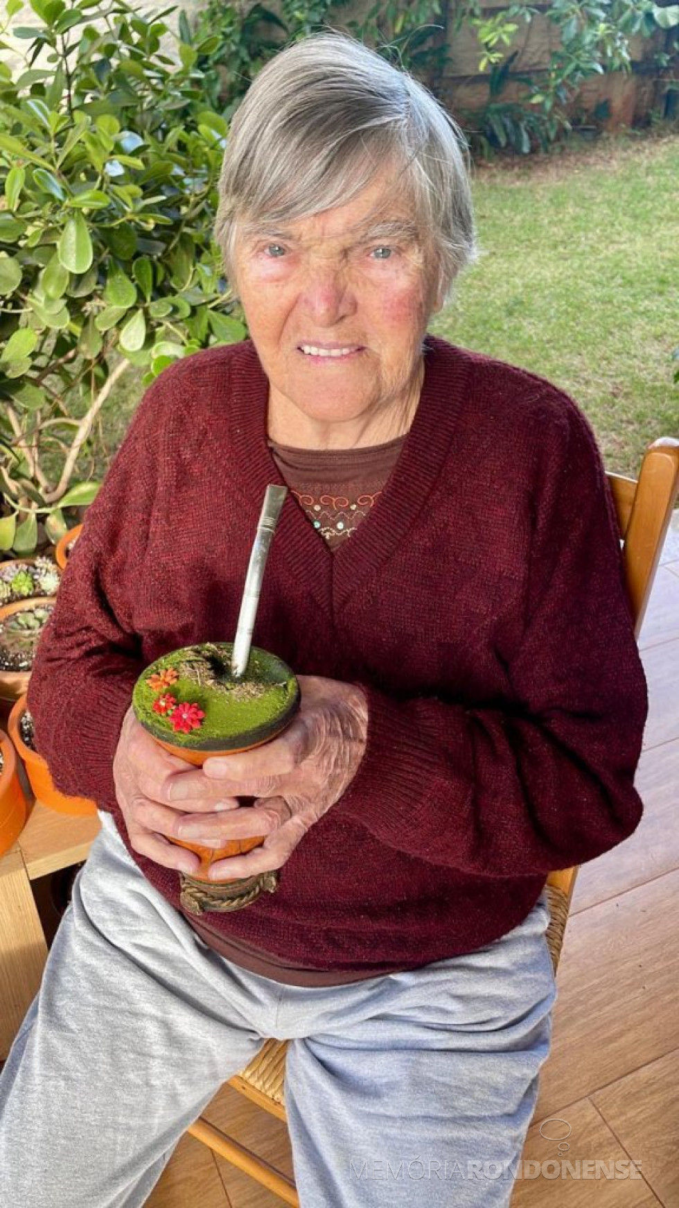 || Pioneira rondonense Elly Anna Escher que completou 90 anos, em começo de fevereiro de 2015.
Imagem: Acervo de Mileia Müller - FOTO 22 -