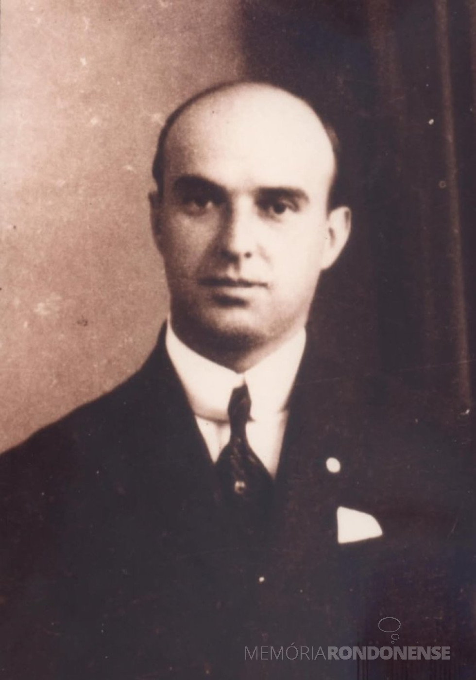 || Juan Fernando Ramón Alegre Alárcon, 1º cônsul da Argentina em Foz do Iguaçu, falecido em setembro de 1937.
Imagem: Acervo de Maria Helena Alárcon Alegro - FOTO 3 -