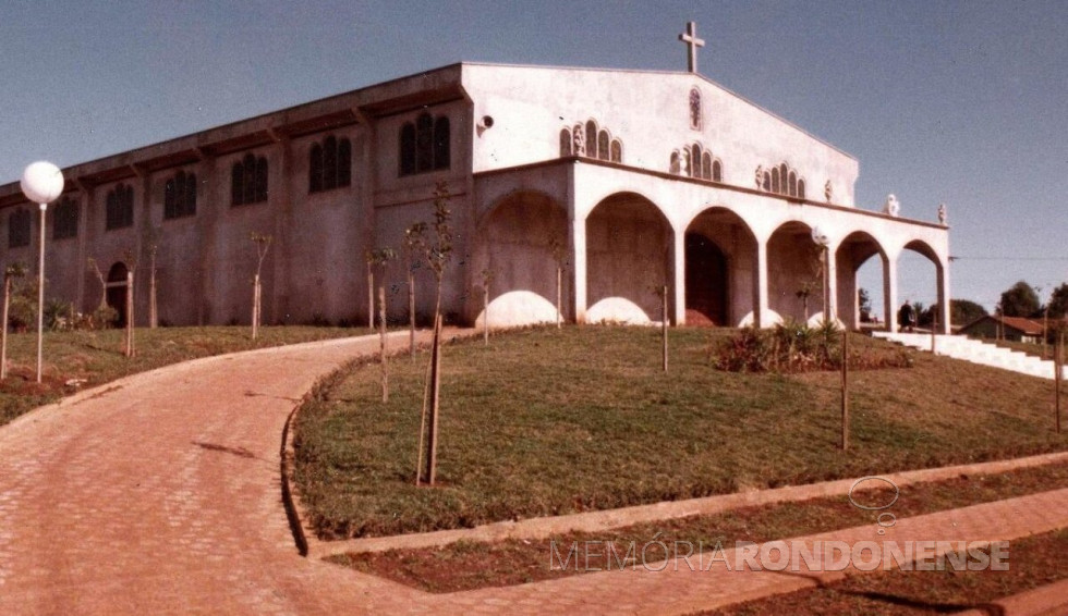 || Igreja São Paulo, na cidade de Cascavel (PR), matriz da paróquia do mesmo nome.
Imagem: Acervo Cascavel Histórica - FOTO 12 -